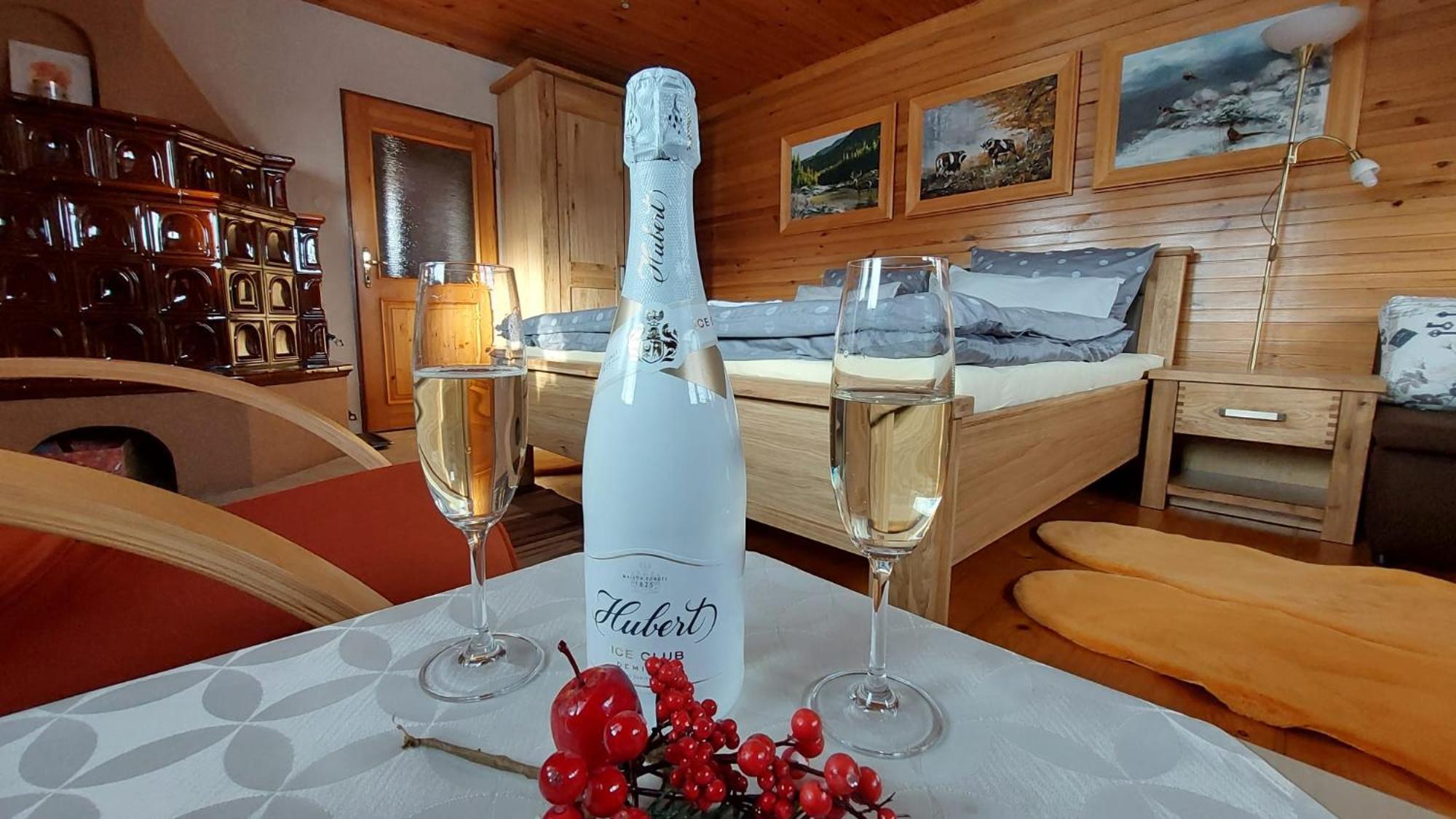 Privat Prima Hotel Liptovský Ján Eksteriør billede